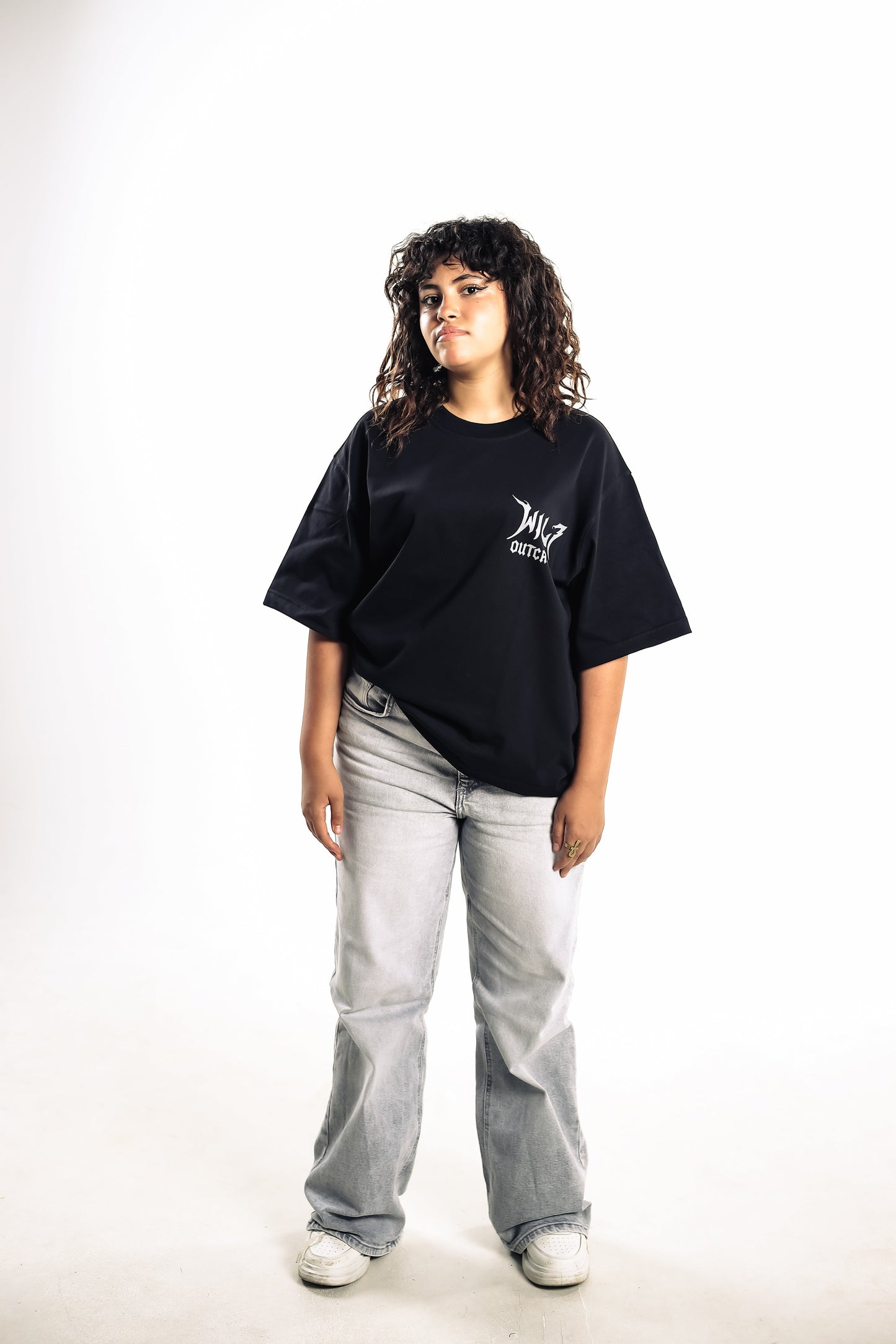 WILZ OUTCAST – Black Box Fit Tee
