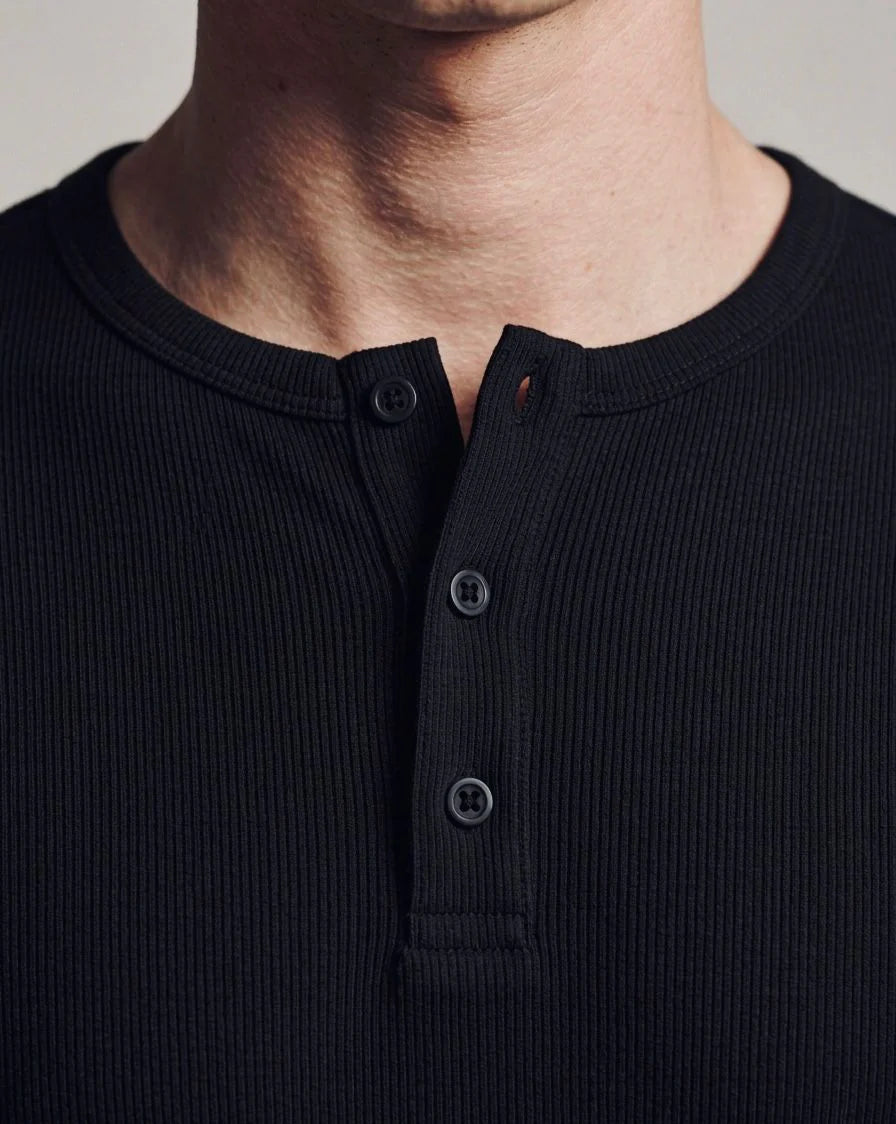 Black Henley T-Shirt — Slim Fit | WILZ